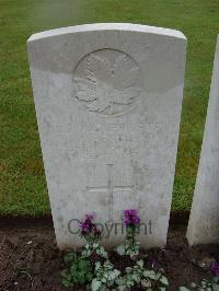 Etaples Military Cemetery - Pentland, John Alfred